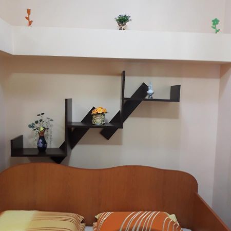 7 Vise Studio Appartamento Galaţi Esterno foto
